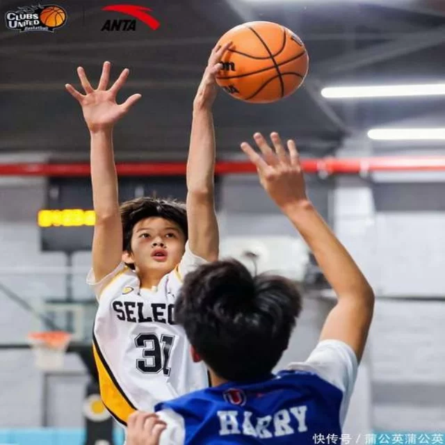 足球杯赛焦点对决：阵容视角探秘第158组大战